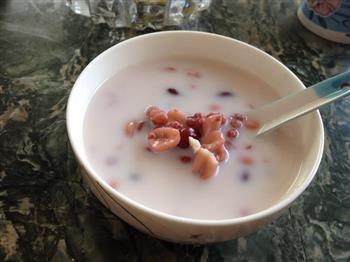 花生红豆薏米甜汤的做法图解1