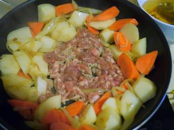 土豆炖肉的做法步骤10