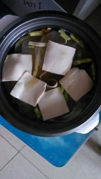 水煮豆腐杂蔬煲的做法步骤6