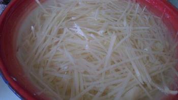 白菜土豆丝炒面的做法步骤2