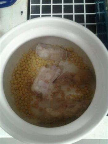 猪脚黄豆汤的做法步骤3