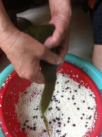家庭自制糯米红豆粽子的做法步骤9