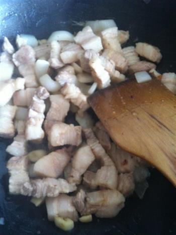 红烧肉炖土豆的做法步骤2