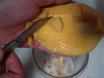 芒果黑糯米甜甜的做法步骤6