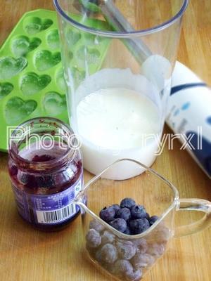 蓝莓酸奶冰沙的做法步骤1