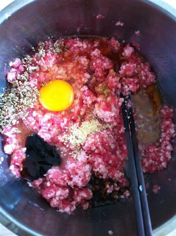 猪肉香菇玉米饺子的做法步骤5