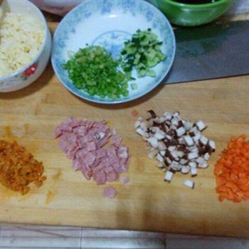 培根泡菜蛋炒饭的做法步骤3