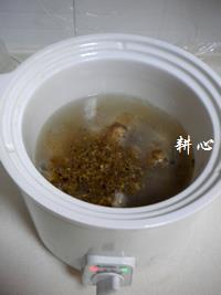 田七霍斛炖鸡汤的做法步骤8