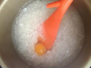 鸡蛋粥的做法步骤3