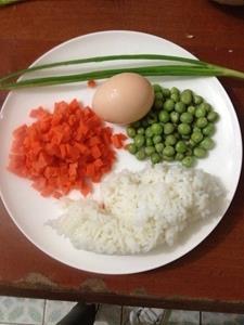 泡菜蛋炒饭的做法步骤1