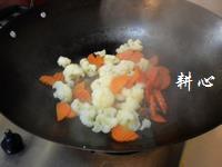 甘笋椰菜炒排骨的做法步骤9