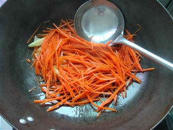 明目养生菜-素炒胡萝卜丝的做法步骤3