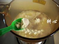 蚬肉鲜鱿米粉汤的做法步骤10