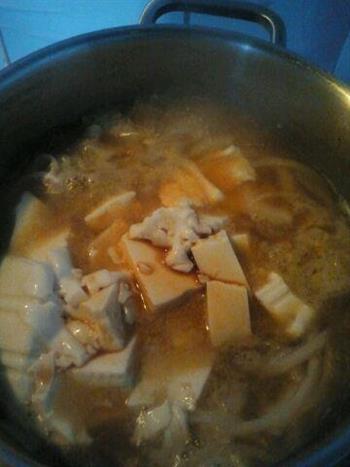 营养梭蟹豆腐汤的做法步骤6