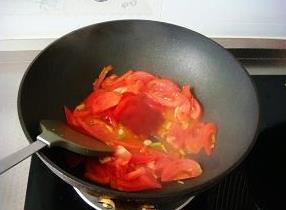 番茄鱼片汤的做法图解4
