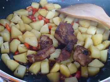 红烧土豆的做法步骤7