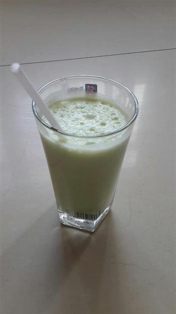 酸奶黄瓜汁的做法图解3