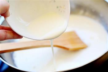 Q感十足的人气甜品-椰丝牛奶小方块的做法步骤6