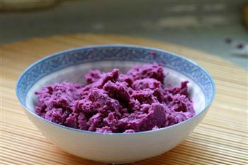 奶香紫薯花式馒头的做法步骤1