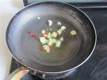 青椒榨菜肉丝的做法图解3