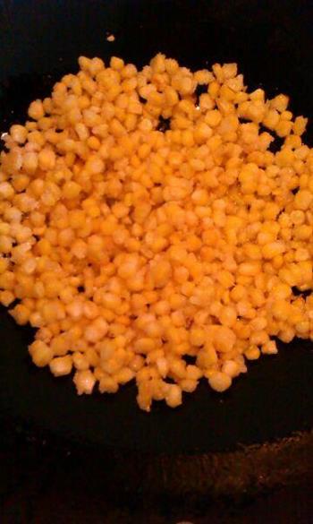 家常椒盐玉米的做法步骤4
