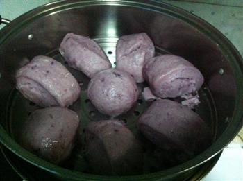 紫薯馒头，颜色很诱人的哦的做法图解3