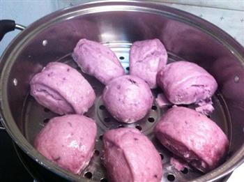 紫薯馒头，颜色很诱人的哦的做法步骤4