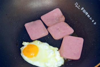 孕妇的豪华早餐-火腿鸡蛋三明治的做法步骤4