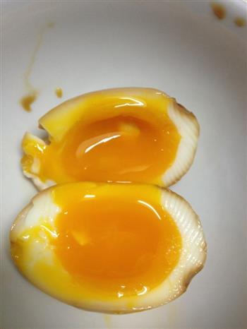 卤味溏心蛋的做法步骤3