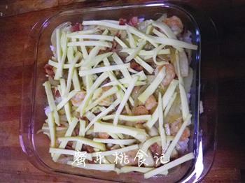 剩米饭的华丽变身-虾仁培根焗饭的做法图解5