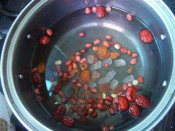 桂圆红枣花生汤的做法步骤2