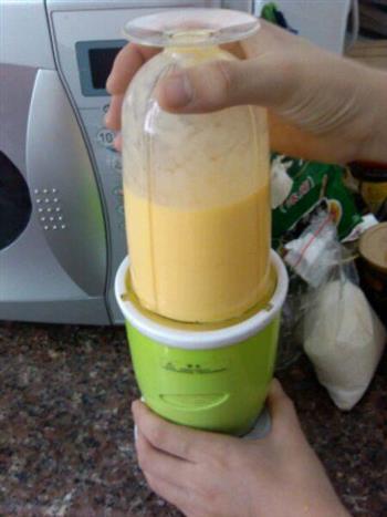 夏日芒果牛奶乐悠悠的做法步骤5