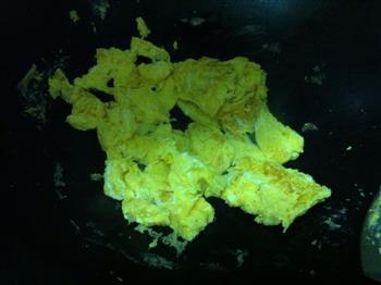 黄瓜炒蛋的做法步骤2