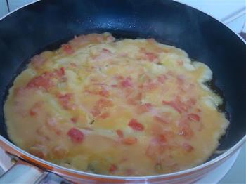 西红柿煎蛋饼的做法步骤5