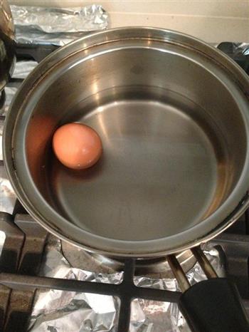 一个人的营养早餐 鸡蛋番茄迷你沙拉的做法图解1