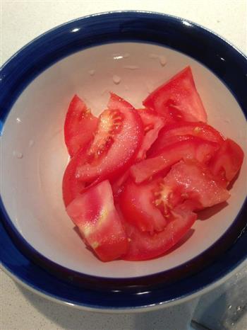 一个人的营养早餐 鸡蛋番茄迷你沙拉的做法图解3