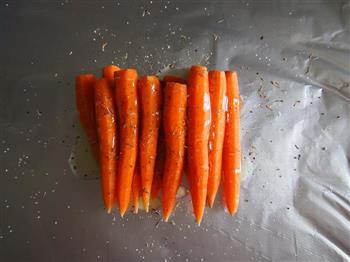 香草焗烤手指胡萝卜的做法步骤3