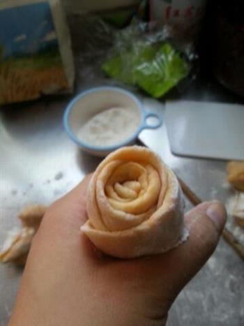 南瓜三角糖包&玫瑰花卷的做法步骤5