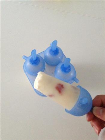 酸奶水果冰棍的做法步骤6