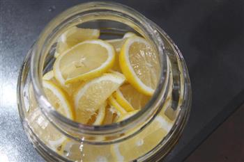 薄荷柠檬水的做法图解1