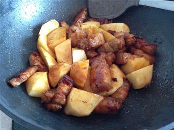 土豆烧肉的做法步骤4