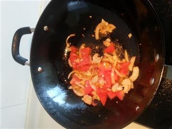 茄香鸡汁炖饭的做法步骤2
