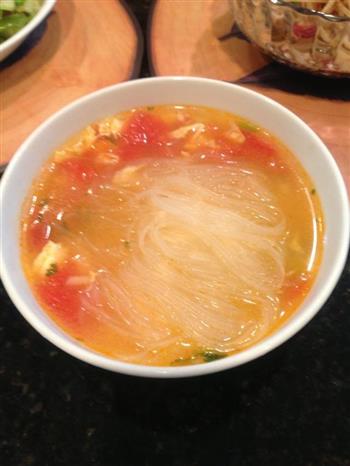 黄瓜西红柿粉丝汤的做法图解3