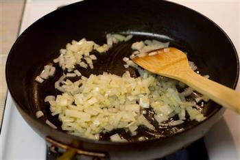 西班牙海鲜饭Paella的做法步骤3