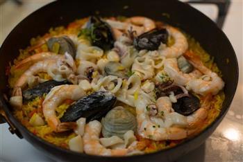 西班牙海鲜饭Paella的做法步骤9