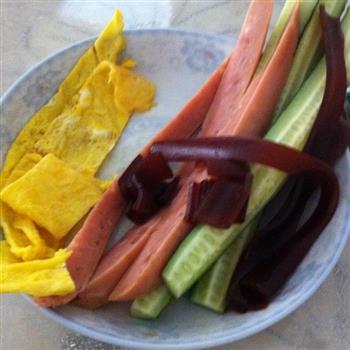火腿紫菜包饭的做法图解2