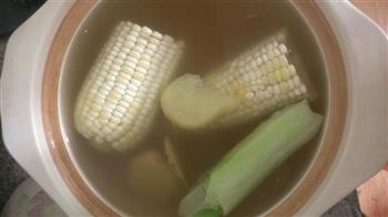红枣玉米羊骨汤的做法图解3