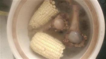 红枣玉米羊骨汤的做法图解6