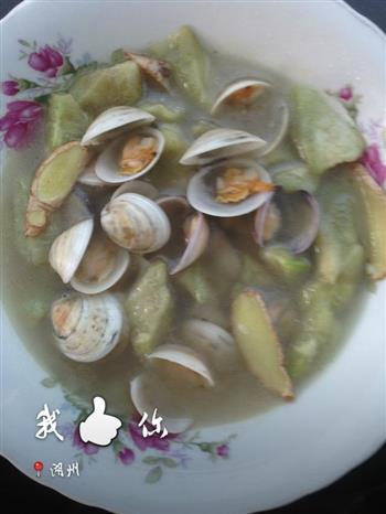 丝瓜蛤蜊汤的做法图解1
