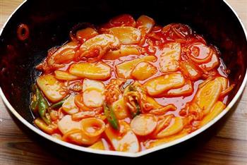 韩式辣白菜炒年糕的做法图解8
